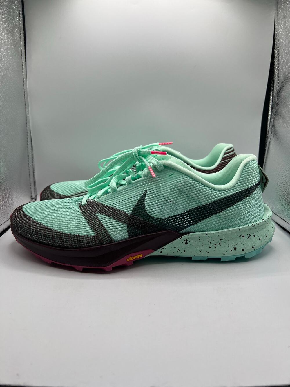 Nike Kiger 10 “Mint Foam/Burgundy Crush/Sweet Beet/Seaweed” size 12 men’s